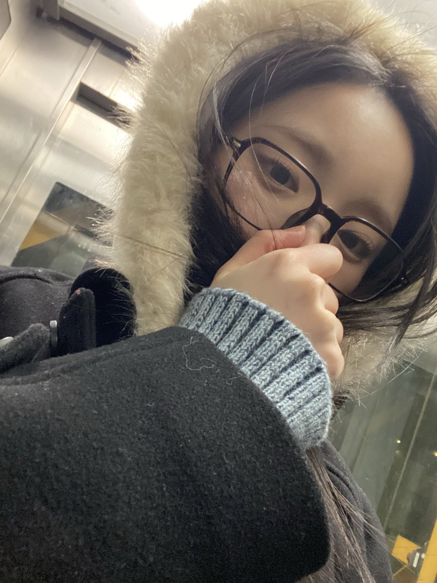chillinbbl's tweet photo. 260106 📸💬

🦋 cold outfits jjinyang https://t.co/GWSVRQtLhC