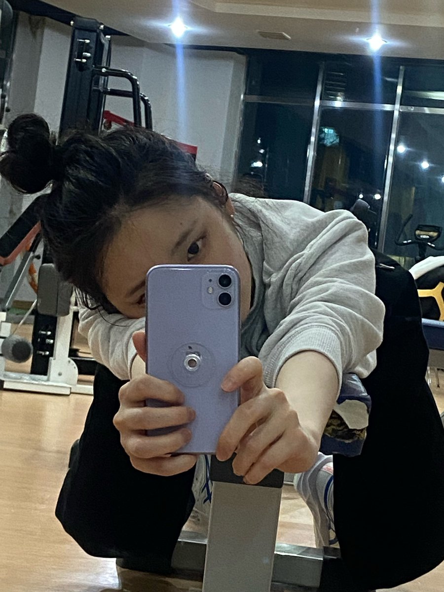 chillinbbl's tweet photo. 260106 📸💬

🦋 cold outfits jjinyang https://t.co/GWSVRQtLhC
