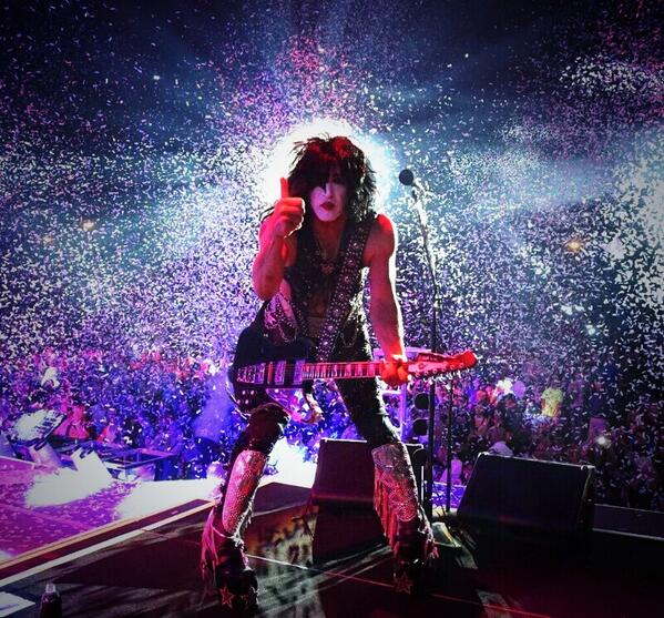 Is it Paul's ego or does it belong to the #StarChild ? #KISS 🤷‍♂️🤣🎶🎤🎸