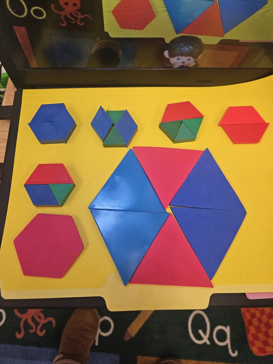 TheraErickson's tweet image. K-314 figured different ways to make a hexagon! #Kindergarten #FutureLeaders #OriginalOwls @D8Connect #MathMatters @NYCSchools