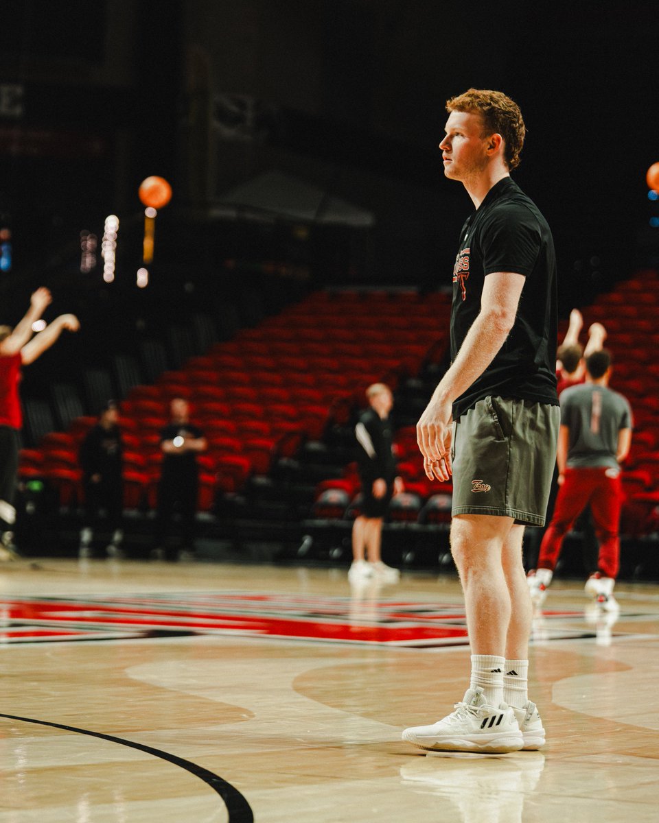 TroyTrojansMBB's tweet image. 📍Jonesboro, AR

#TakeTheStairs |#OneTROY ⚔️🏀