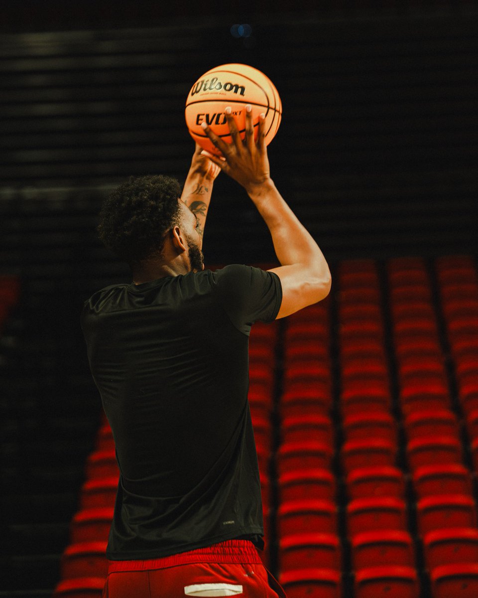TroyTrojansMBB's tweet image. 📍Jonesboro, AR

#TakeTheStairs |#OneTROY ⚔️🏀
