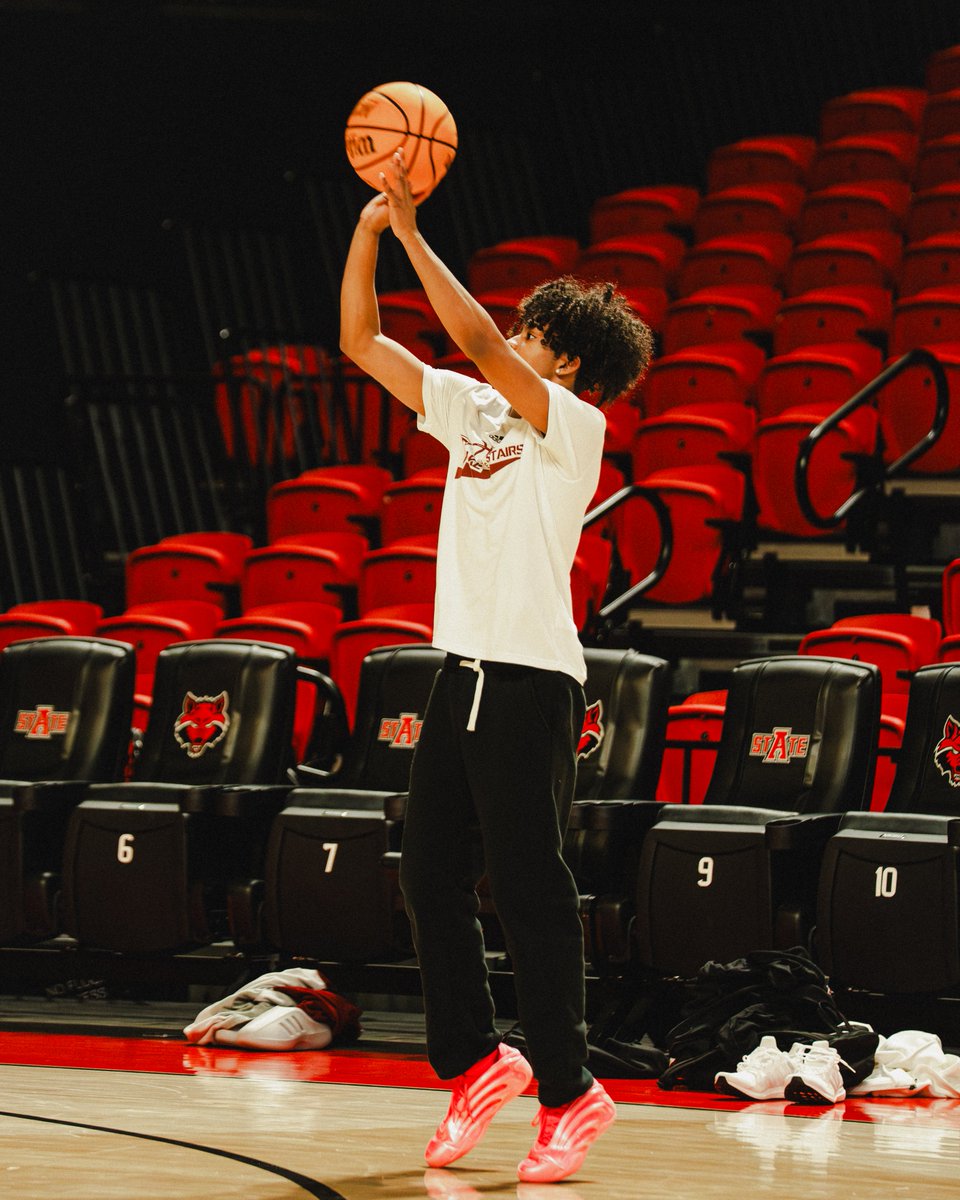 TroyTrojansMBB's tweet image. 📍Jonesboro, AR

#TakeTheStairs |#OneTROY ⚔️🏀