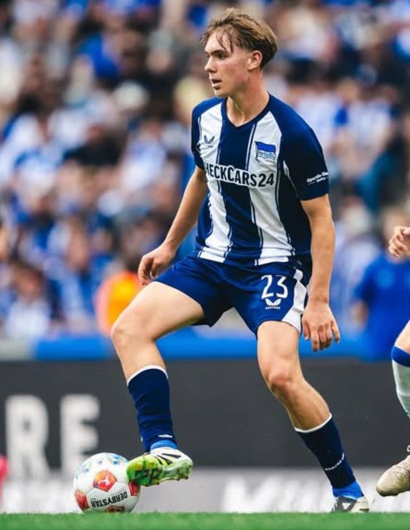 UBK__official's tweet image. An Kennet Eichhorn sind „besonders“ Bayer Leverkusen und RB Leipzig interessiert.

Auch der FC Bayern hat angefragt.

Noch offen ist, ob es bereits im Sommer zu einem Wechsel kommt, der dank einer Ausstiegsklausel eine Ablösesumme im zweistelligen Millionenbereich einbringen…