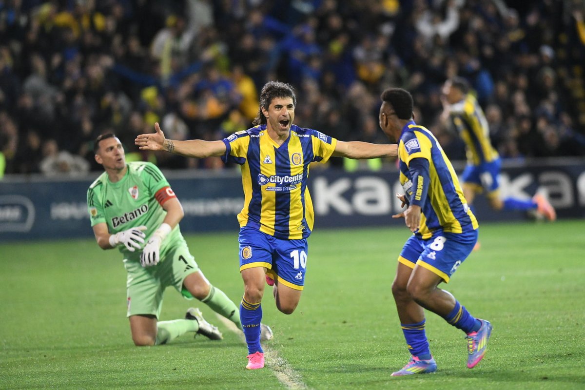 cande_dolores's tweet image. El último gol de Malcorra que gritamos en el Gigante fue para ganarle a river después de que una plateísta gallina le gritara en la previa que nos iban a coger. Me quedo con esa, la verdadera despedida.