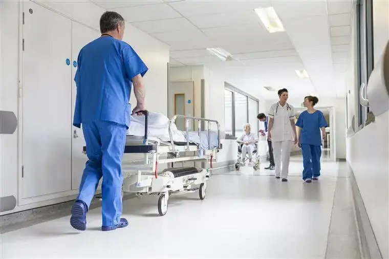 Devido às lesões, Sporting vai ao mercado por ala

Ala de Ortopedia do Hospital de São José está referenciada pelo departamento de scouting

[@record_portugal]
