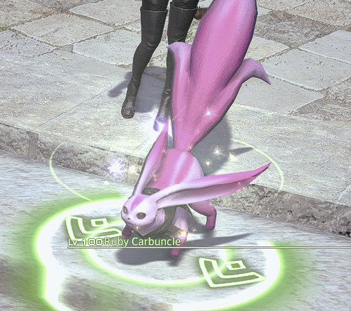 kahkoliloh's tweet image. does anyone know why my carbuncle is a person is on my friends screen when its normal on my screen