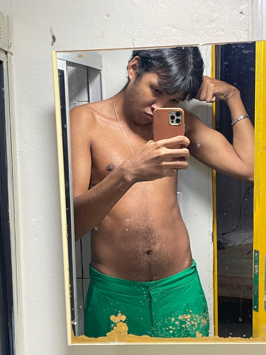 onlyriix's tweet photo. The body / The Dick https://t.co/R5K03JKAbs