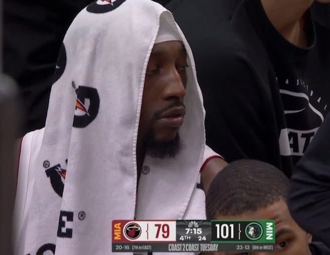 WadexFlash's tweet image. Bam Adebayo in his last 9 games:

11.8 PPG
10.9 RPG
2.8 APG
37.3 FG% (12.2 FGA)
25.0 3P%
70.4 FT%
43.5 TS%

One of the ugliest stretches I’ve seen and he’s getting paid 50M next season.