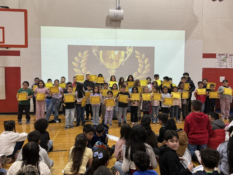 BPD3HW's tweet photo. Today we crowned our Students of the Month and Perfect Attendance students for the month of December at our assembly! Congratulations Bears! #HoweBears #LearnLeadSucceedBPD3 #AttendanceMatters https://t.co/rwezjTHXvP