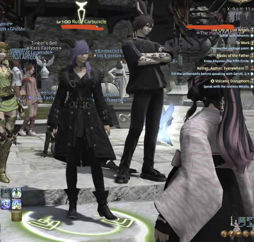 kahkoliloh's tweet image. does anyone know why my carbuncle is a person is on my friends screen when its normal on my screen