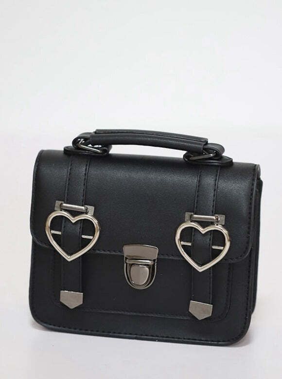 LilyBlack tweet media