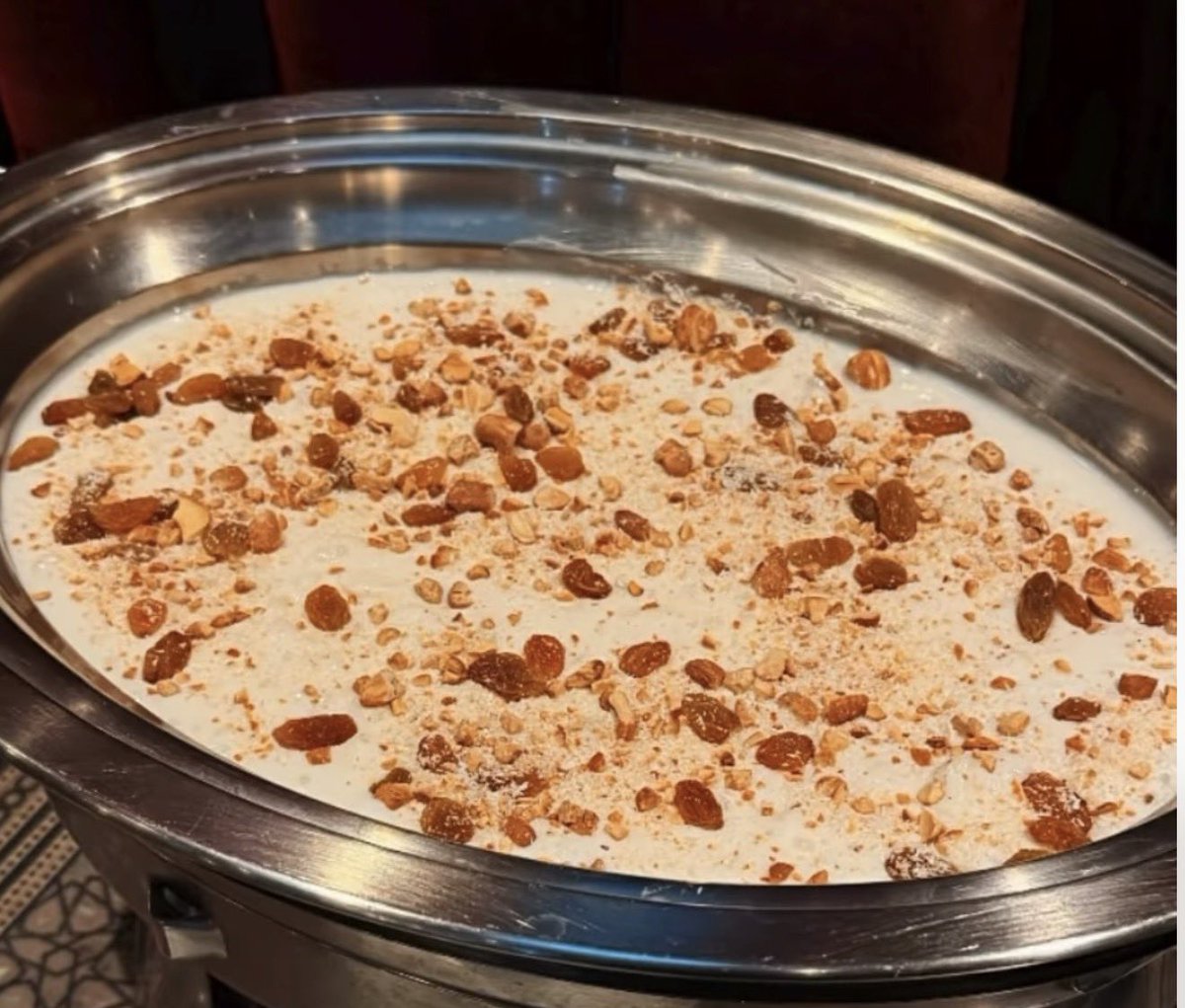 JapanSphinx's tweet image. ¥2500 エジプト料理ランチビュッフェ 🇪🇬🍽️
エジプト人シェフが手がける、本格エジプト料理を20品以上ご用意。伝統的なレシピと厳選食材で丁寧に仕上げています。

サービスドリンクとして、爽やかなハイビスカスティー🌺とレモンミントティー🍋🌿をご提供。エジプト料理の豊かな風味を引き立てます。…