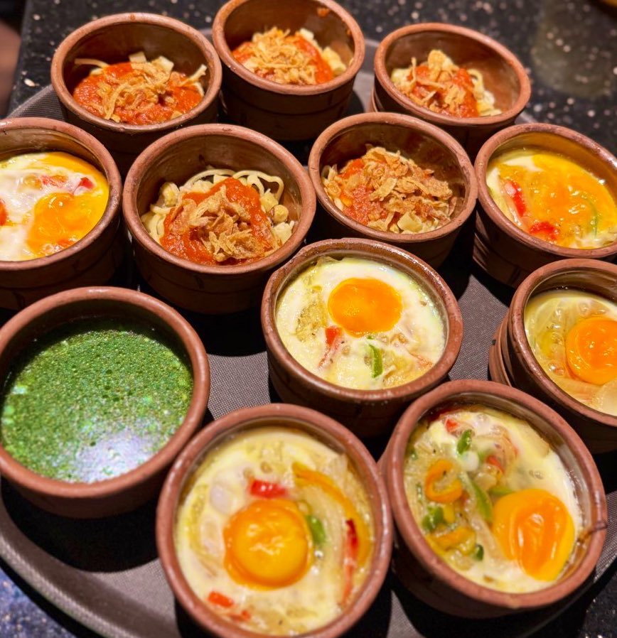 JapanSphinx's tweet image. ¥2500 エジプト料理ランチビュッフェ 🇪🇬🍽️
エジプト人シェフが手がける、本格エジプト料理を20品以上ご用意。伝統的なレシピと厳選食材で丁寧に仕上げています。

サービスドリンクとして、爽やかなハイビスカスティー🌺とレモンミントティー🍋🌿をご提供。エジプト料理の豊かな風味を引き立てます。…