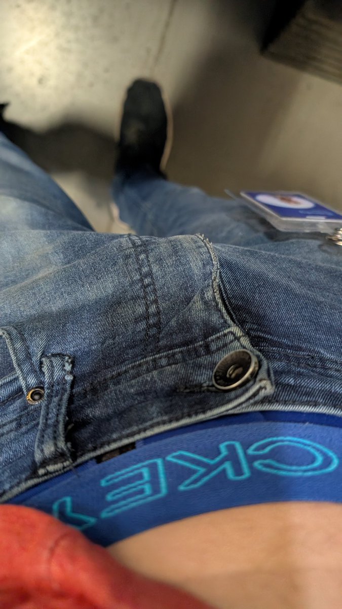 Tell me something that will make this twitch with excitement and arousal. 😏🍆