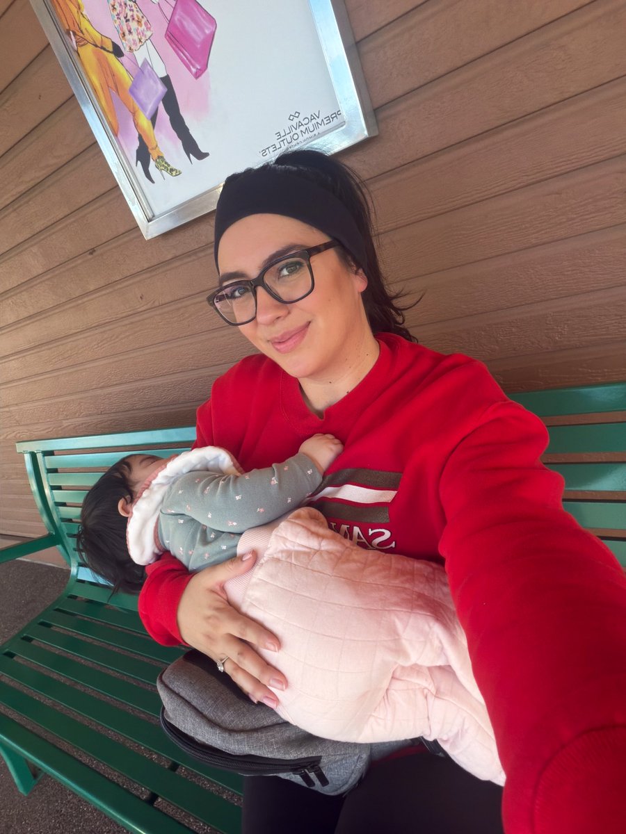 OkayCook__'s tweet photo. Being her mommy >>>> https://t.co/l96TLvMKSS