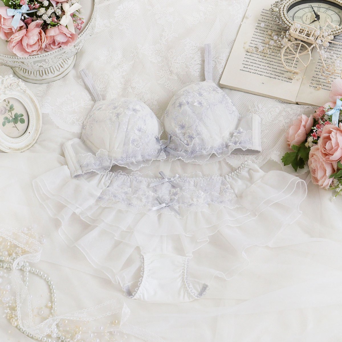 🎀 𝒢𝓇𝒾𝑒𝓉 𝒞𝑜𝓁𝑜𝓇 𝒱𝒶𝓇𝒾𝒶𝓉𝒾𝑜𝓃 ☁️ 𝒲𝒽𝒾𝓉𝑒