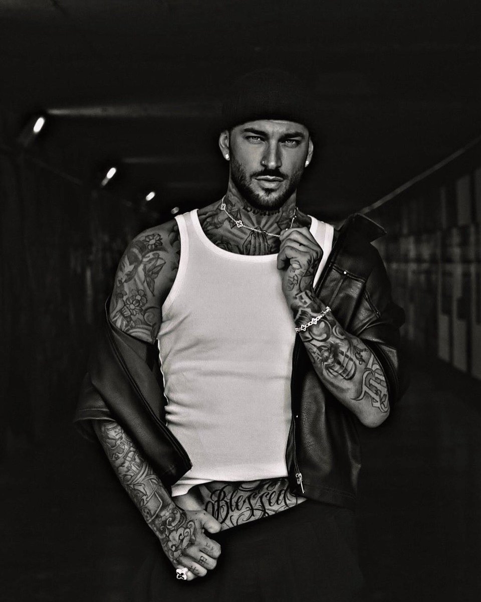 𝘐𝘧 𝘵𝘩𝘦 𝘵𝘳𝘶𝘵𝘩 𝘴𝘤𝘢𝘳𝘦𝘴 𝘺𝘰𝘶, 𝘐 𝘸𝘪𝘭𝘭 𝘵𝘦𝘳𝘳𝘪𝘧𝘺 𝘺𝘰𝘶.

#NewIcon