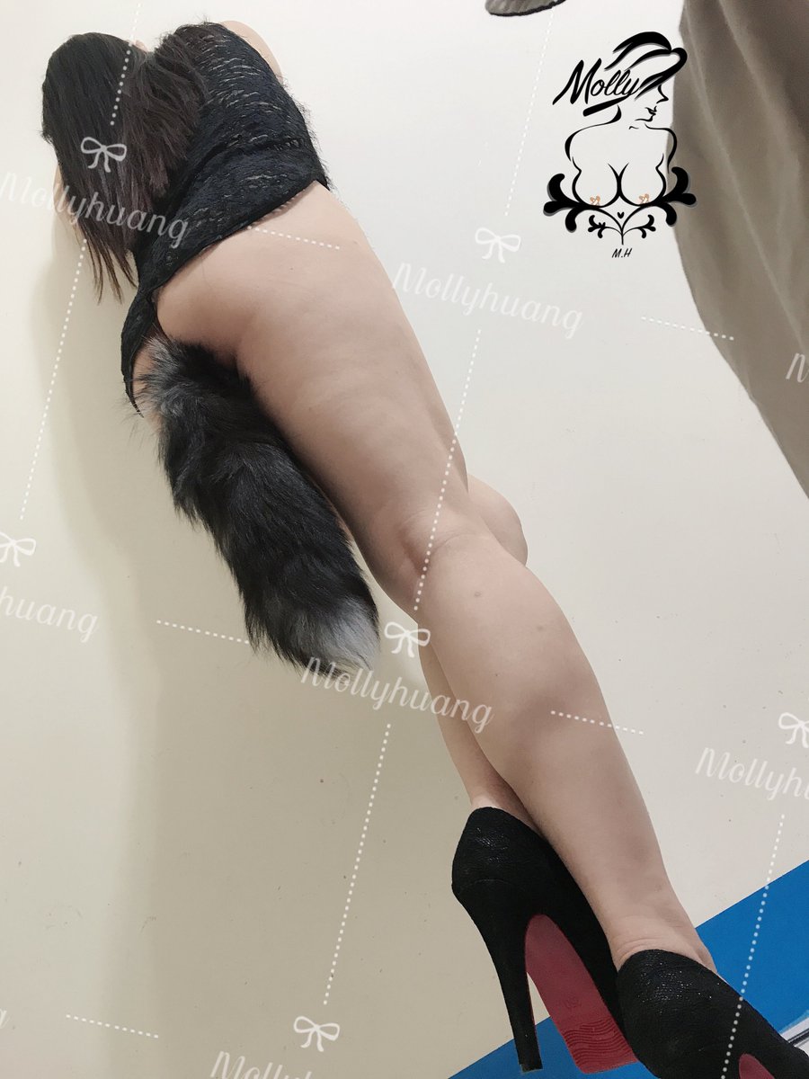 尾巴可愛嗎？

今天真的好冷唷！
大家注意保暖唷🥰

#轉推愛心留言加追蹤❤️
#無碼影片照片都在Fansone😍 
#感覺派戀愛感人妻💋 https://t.co/kkW5m3543V
