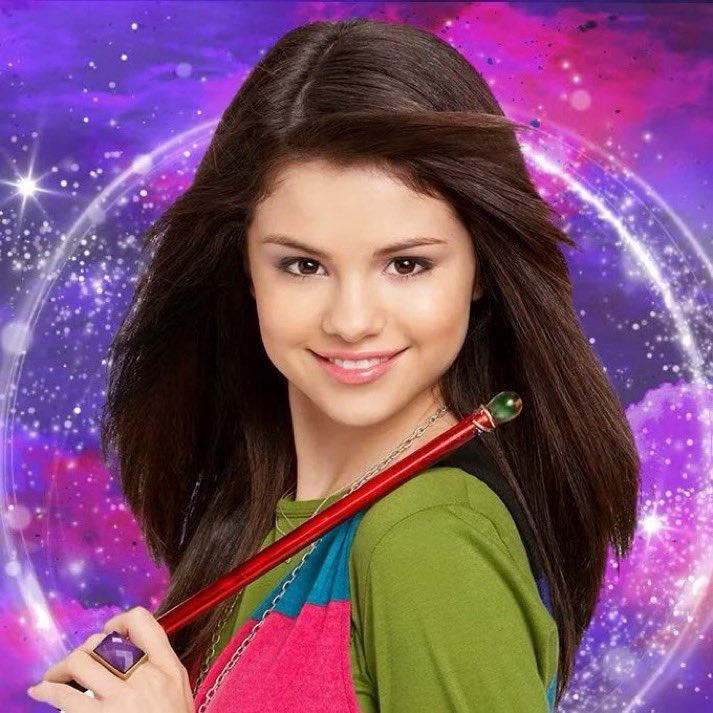 solelynostalgia's tweet image. Selena Gomez will officially return as Alex Russo in ‘AVENGERS: DOOMSDAY’
