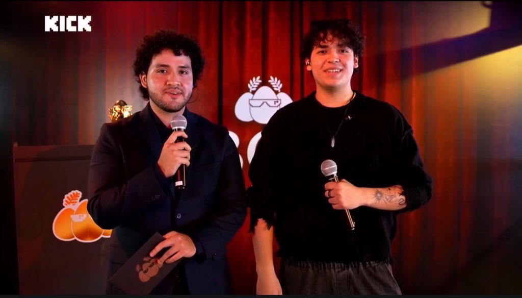 EstailusUpdate's tweet image. 🥚 — ♥️💚

#WebonesAwards2026