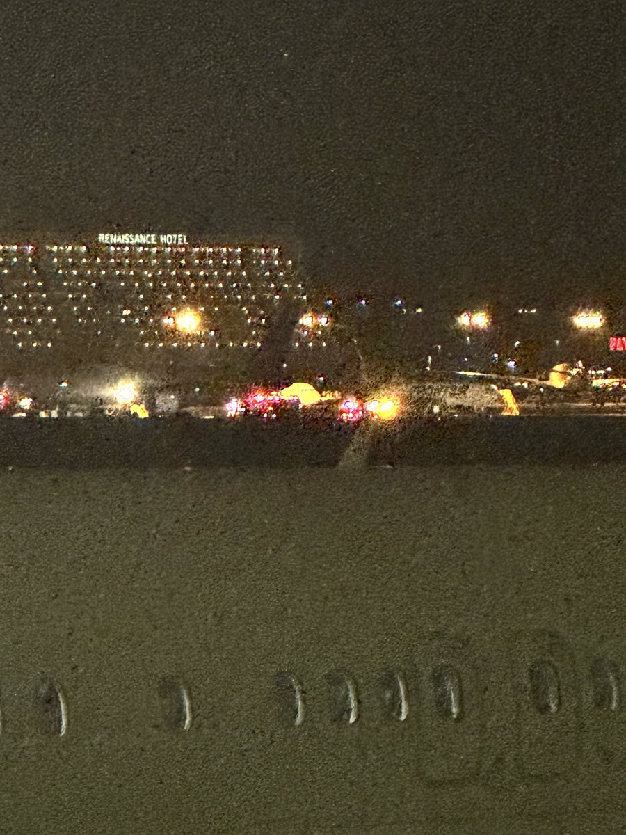 dompallo's tweet photo. Some sort of emergency going on at KATL Atlanta Airport involving a Latam 767 https://t.co/IfRhaAh3yJ