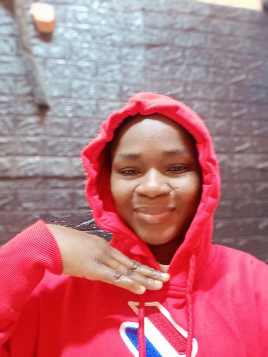 temitopesoji's tweet photo. "Happy Birthday to the woman who holds my heart,
 no matter the distance.
 I wish I could be there to hold you, 
but know my love travels the miles to you."
Age gracefully to you my own 
OMO-LA-BAKE may line fall in a pleasant 
Way for you in life in Jesus mighty nameamen https://t.co/tLuBeFffmX