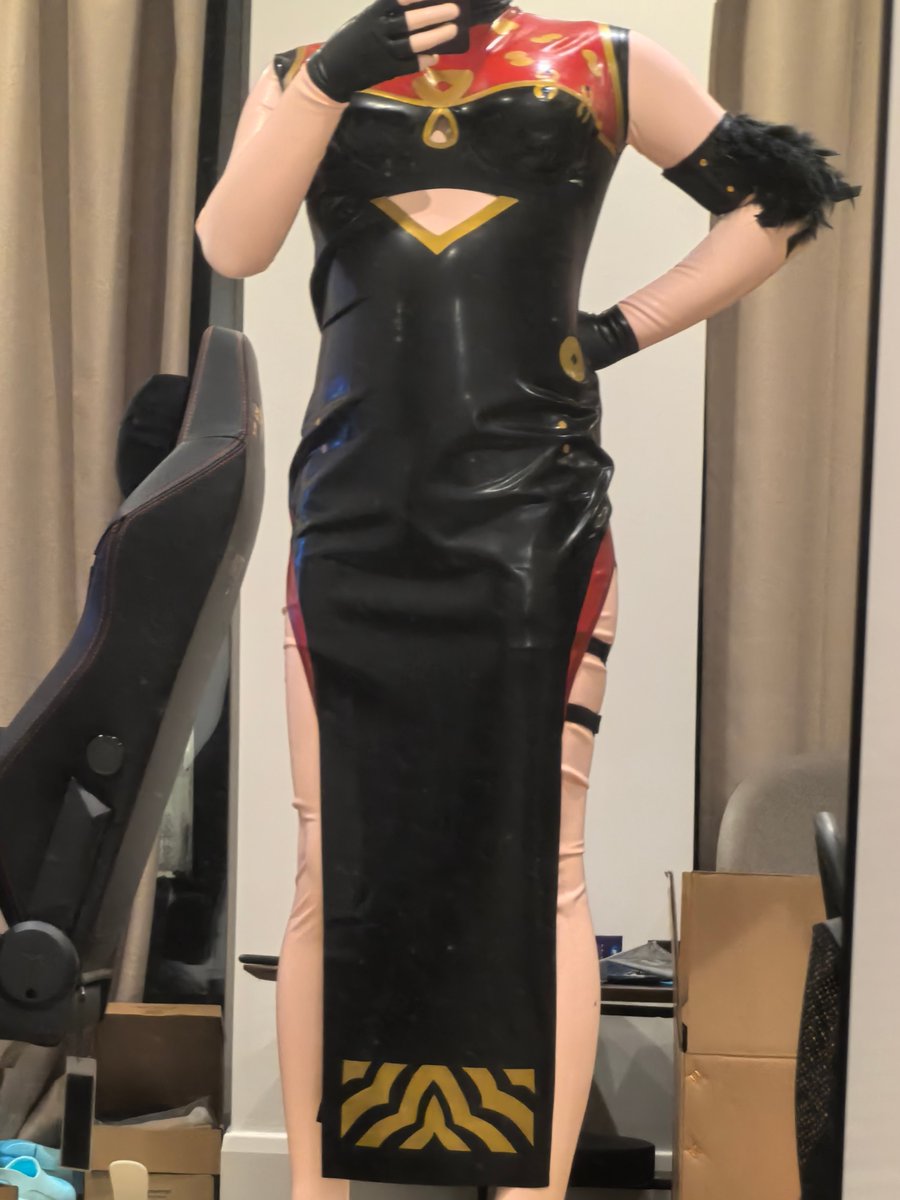 233Msb's tweet image. 试下衣服
Coming soon......

#latex 
#z