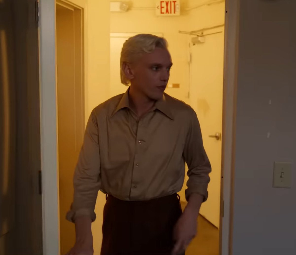 vivi (de lioncourt) 🦢 tweet media