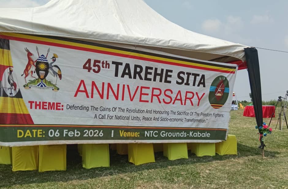 PamojaU2024's tweet photo. Young Pamoja Foundation Leaders, alongside Security Minister &amp; boss @jkmuhwezi, witnessing the tremendous work of the @MODVA_UPDF in positively impacting millions of lives in Western Uganda ahead of the 45th Tarehe Sita celebrations. @GCICUganda @StateHouseUg @mkainerugaba https://t.co/d1HZfLmIQa