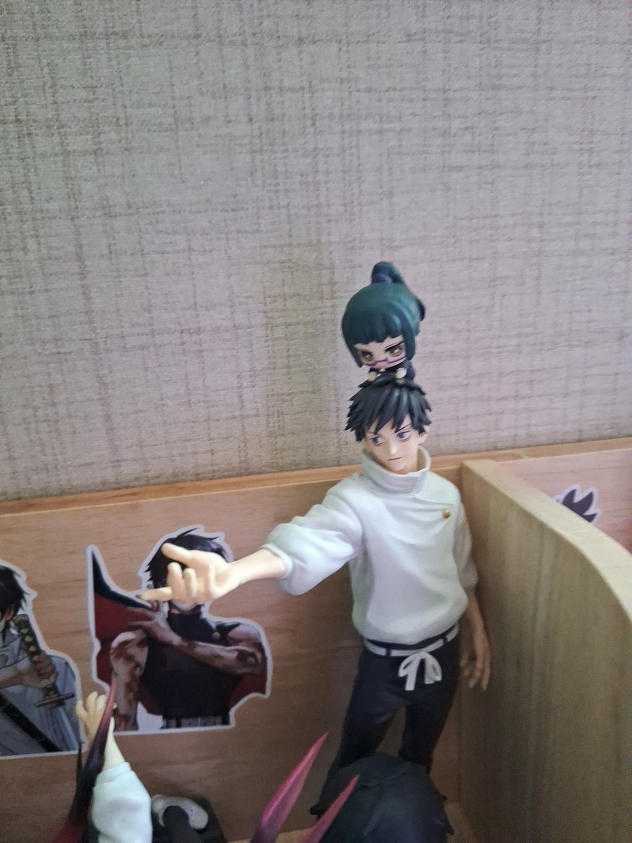 jijidestarfroot's tweet image. shes fond of him