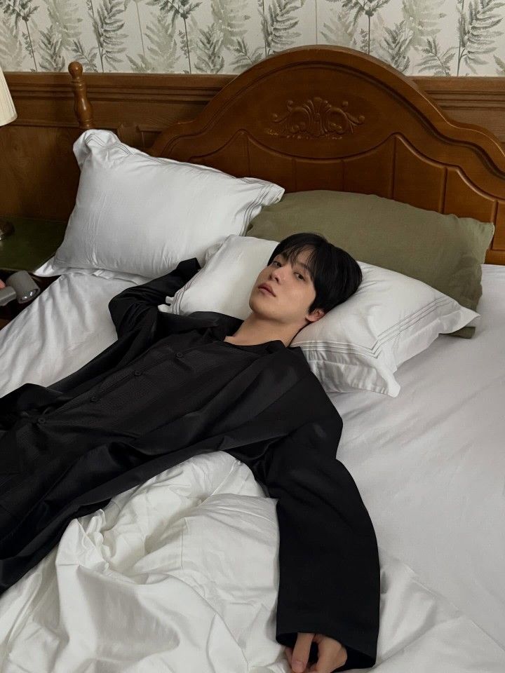 N1GHTHOWLER's tweet photo. pov: você fez a escolha terrivel de namora cmg e essa é a sua galeria https://t.co/gnpylvf36B