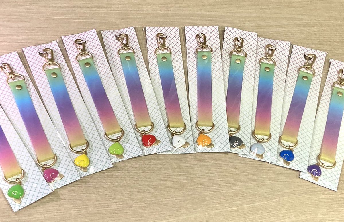 ?新商品? 【#カラフルピーチ 】 「公式ストラップ」 大人気からぴち 