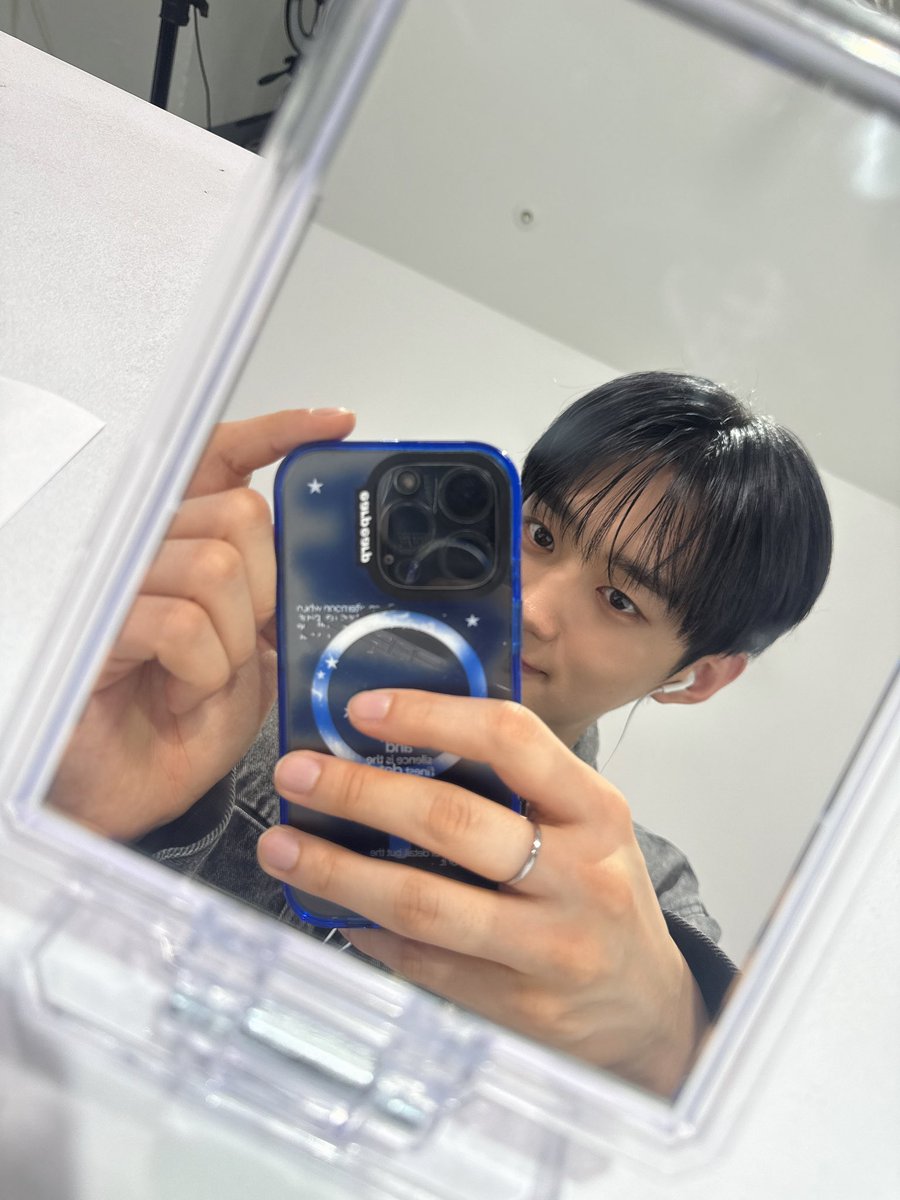 VERIVERY tweet media