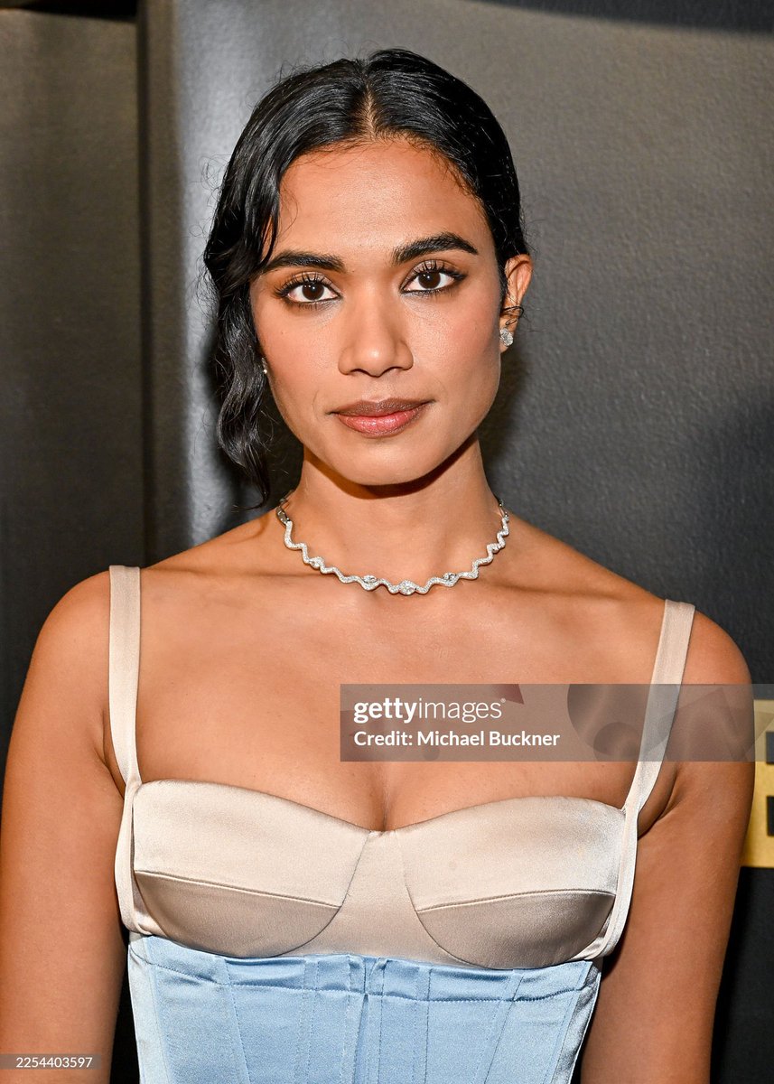 supriyafiles's tweet image. Supriya Ganesh at the Golden Eve event ⭐️🩵