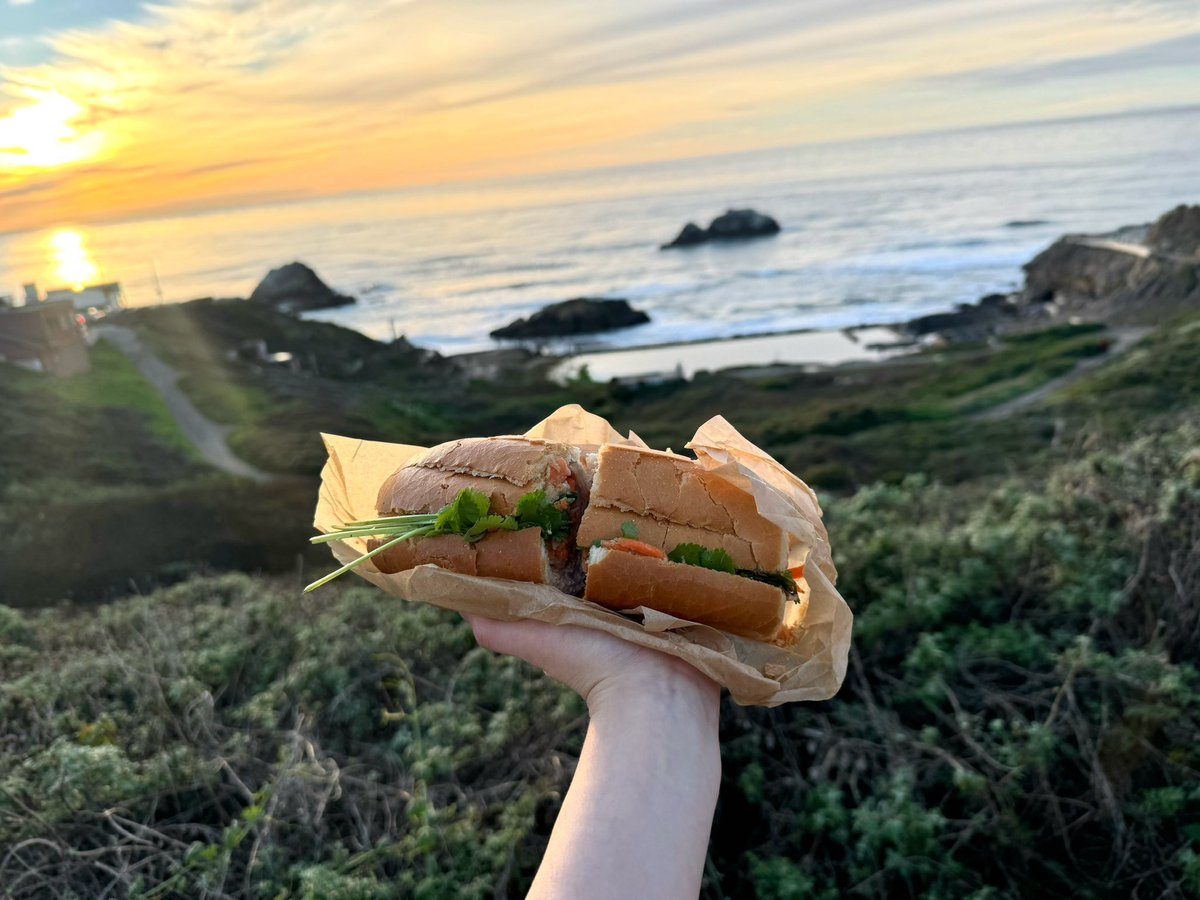 love__remains's tweet image. Never kill urself