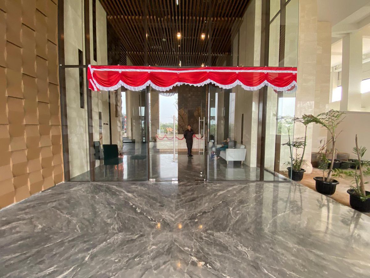 mamadokgi's tweet photo. For RENT/DISEWAKAN

1-Bedroom apartment for rent at Vasaka Solterra, South Jakarta. Semi-furnished with a stunning pool view. For more information, contact me! https://t.co/XIRYt2jOAC