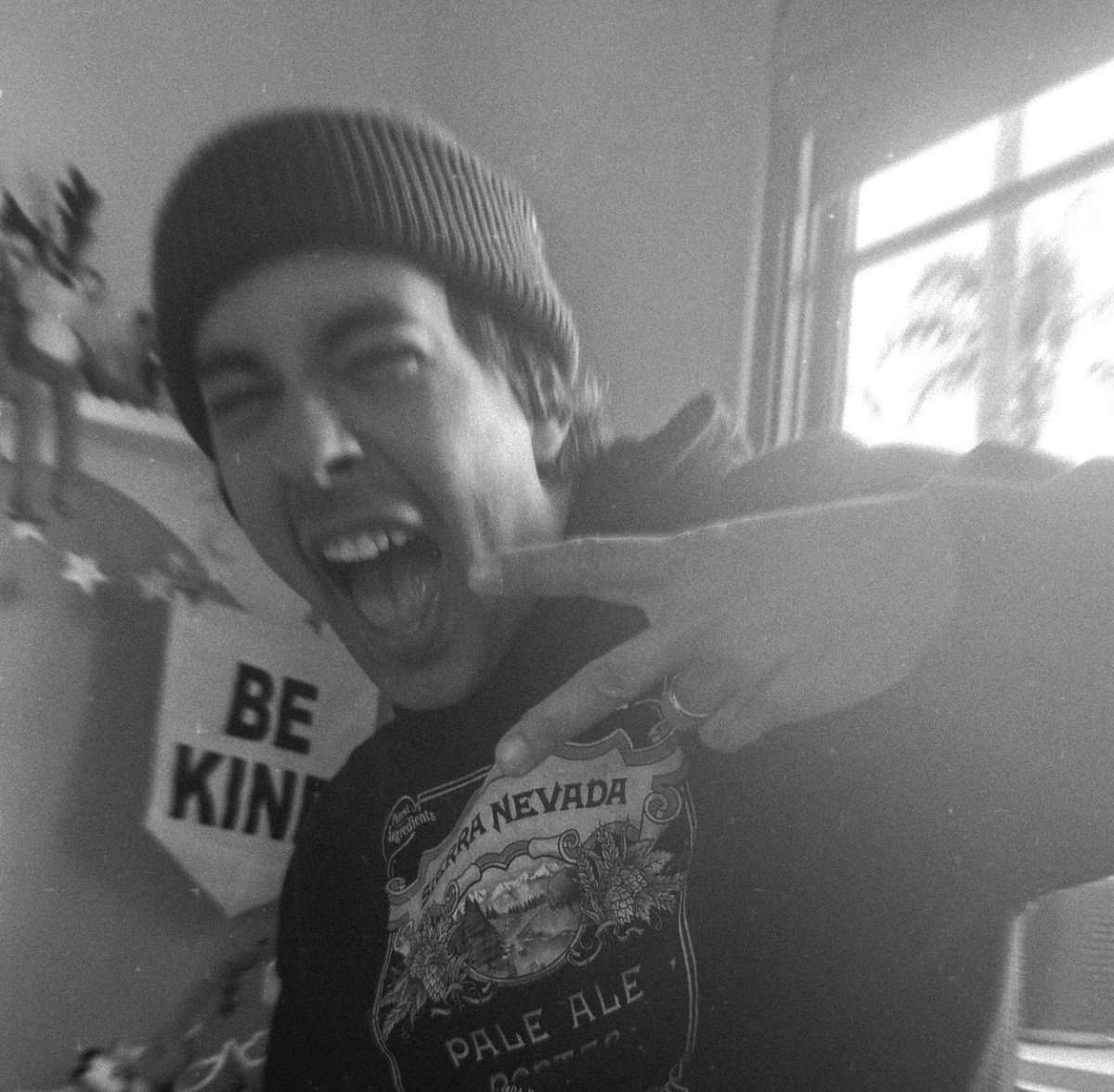 SOTSPodcast's tweet image. Vic Fuentes (Pierce The Veil) shot by his daughter Violet.