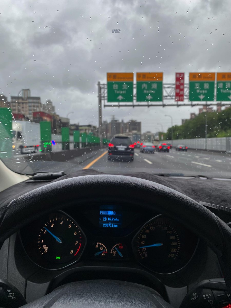 MultibuildMaint's tweet image. 台北の雨の日はまた違った雰囲気がありますね☔️