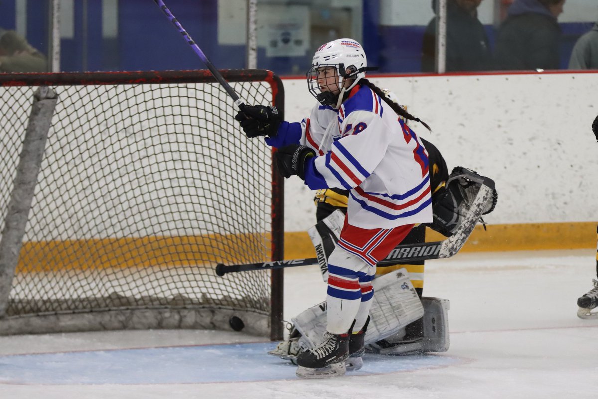 BlueDevilPhoto2's tweet image. WHSHA Girls' Hockey rallies from a 4-2 third period deficit to beat Hand 6-4.  Hailey Azzarone scored five goals to lead the Westie Sharks to victory. @whshahockey @CoachMorrell1 @SCCcommissioner @ciacsports @CHSGHA 
flic.kr/s/aHBqjCFXy7