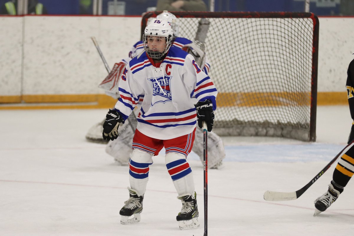 BlueDevilPhoto2's tweet image. WHSHA Girls' Hockey rallies from a 4-2 third period deficit to beat Hand 6-4.  Hailey Azzarone scored five goals to lead the Westie Sharks to victory. @whshahockey @CoachMorrell1 @SCCcommissioner @ciacsports @CHSGHA 
flic.kr/s/aHBqjCFXy7