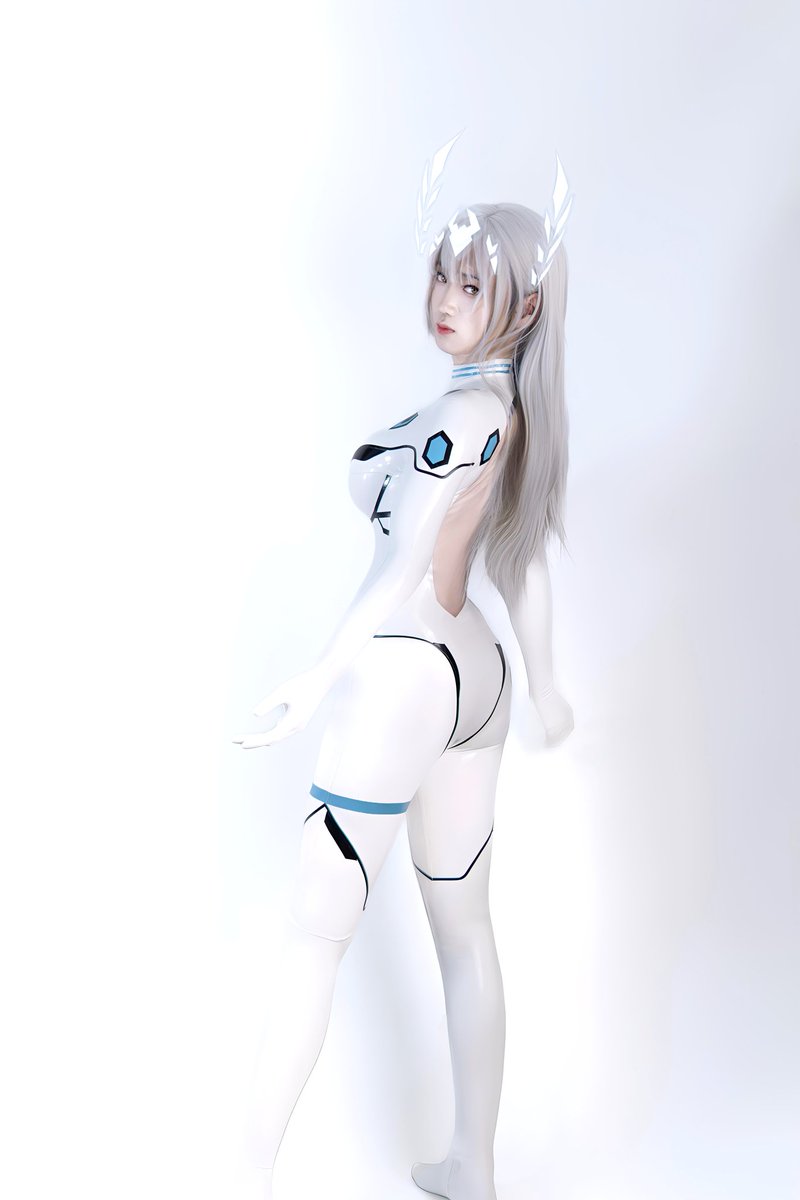 zyy_cyberpunk's tweet photo. Fargo-class cruiser😃
Clothes：@LatexMidni45519
＃latex https://t.co/vhID20QAOM