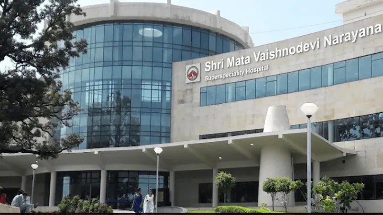 Indian__doctor's tweet photo. NMC withdraws MBBS permission of Shri Mata Vaishno Devi Institute of Medical Excellence, Reasi (J&K).

★50 MBBS seats for 2025–26
cancelled after adverse findings in a surprise inspection.

★Serious non-compliance with minimum standards cited as the reason for withdrawal.

★Already admitted candidates to be shifted to other medical colleges in J&K.
#medtwitter