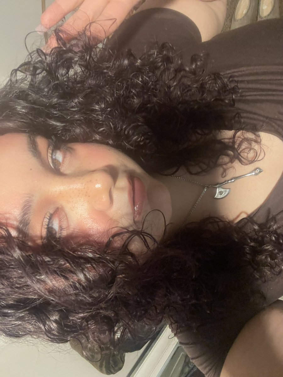 s4ss4c4ss's tweet image. moot hunt! 

☆ cassi 22 she/her 
☆ spanish/english learning french!
☆ edm rock metal pop 
☆ horror psychological thriller fantasy :3 
☆ love doing my makeup   
☆ i write poetry sometimes 
☆ i ♡ shitposting

♡ and 🔃 to be moots ! 

#promotwt #moothunt #moothunting