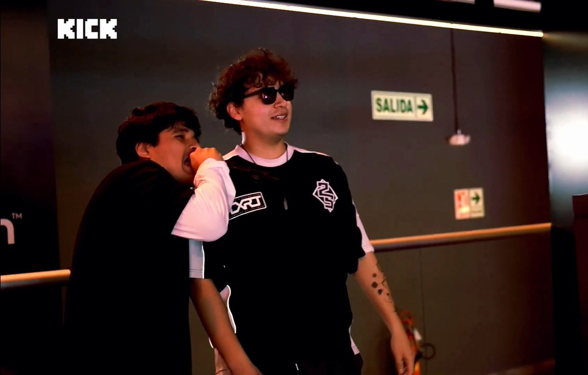 EstailusUpdate's tweet image. 🥚 — Batalla de Rap!

Estailus ♥️ vs Aquino 🧡

#WebonesAwards2026