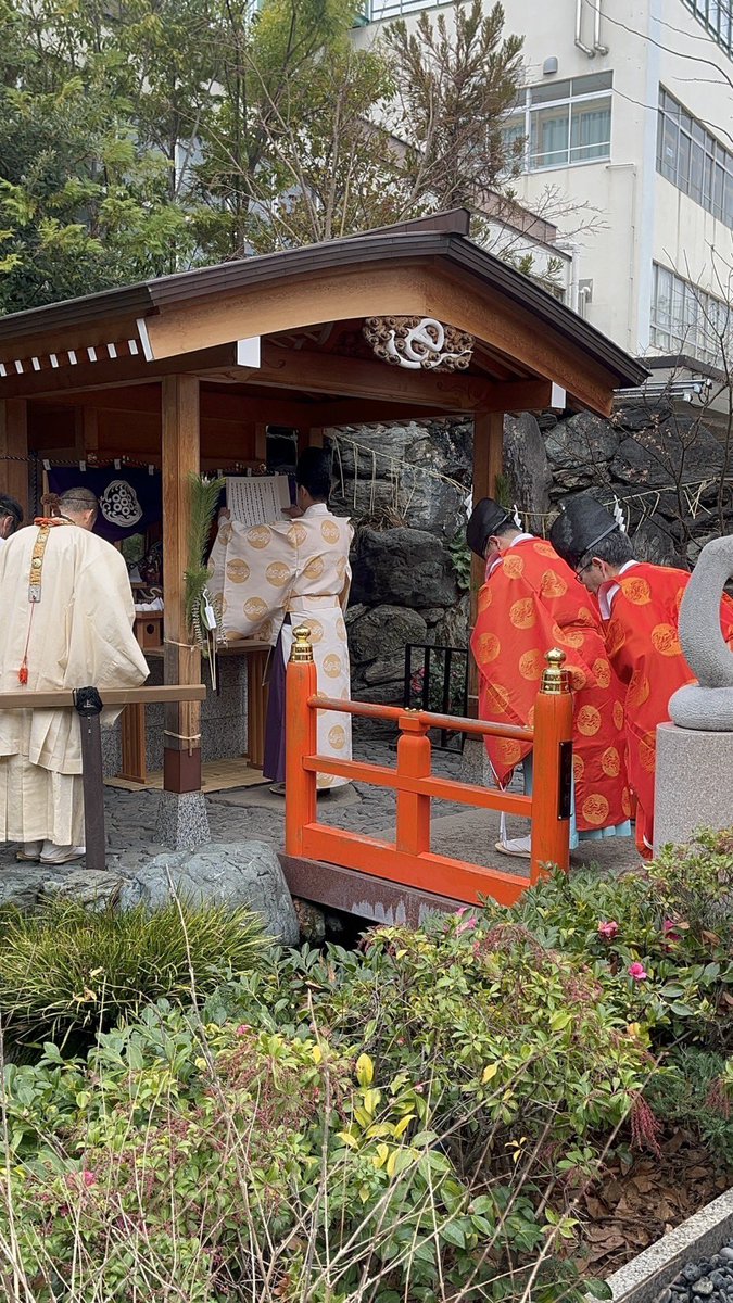 本日1/7は今年最初の巳の日です。白蛇辨財天社「白蛇辨財天像」御開帳
