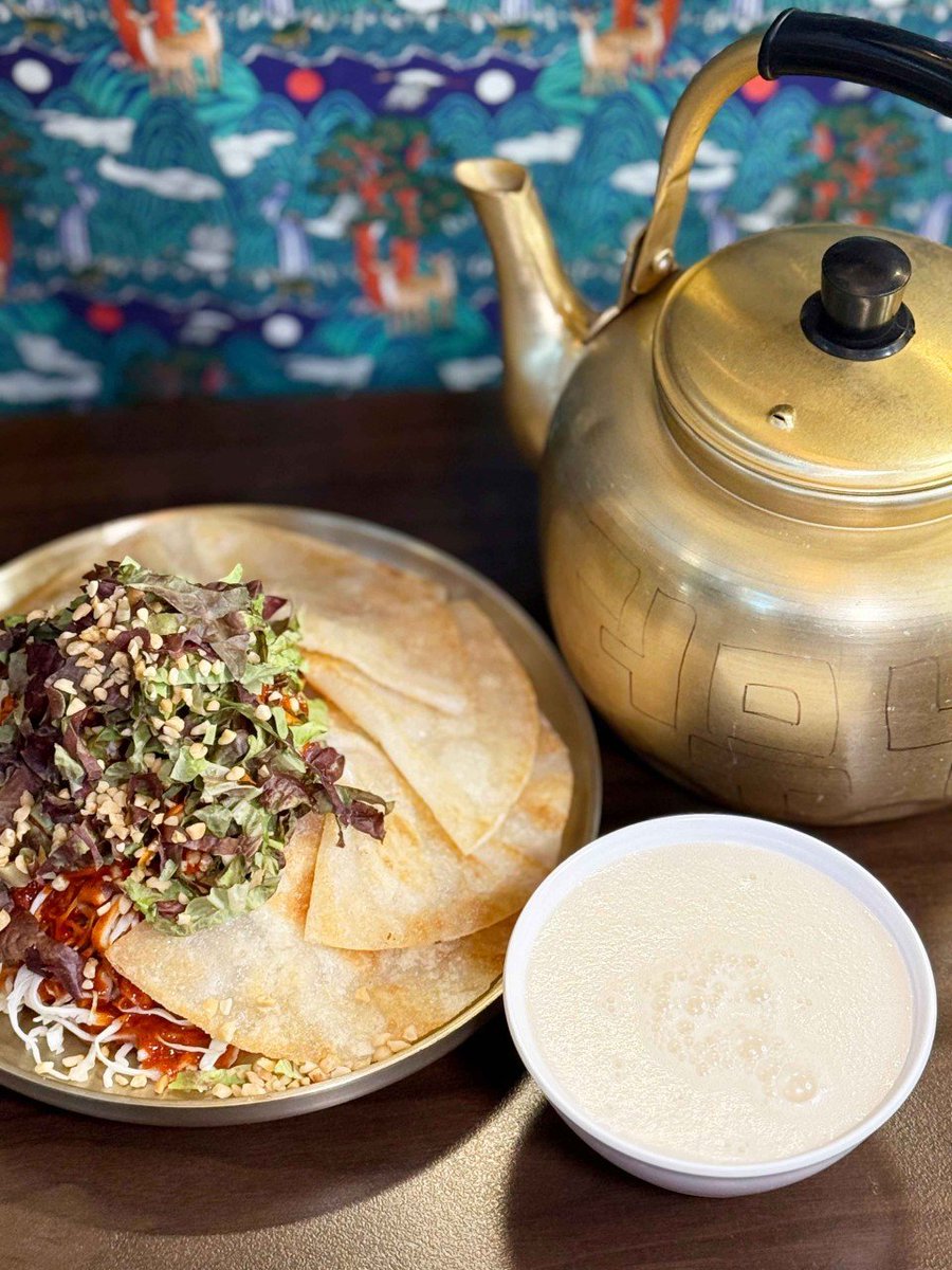 atomicBTC's tweet image. [비트코인 칼국수집⚡️전무님⚡️]

- 비트코인 결제가 가능한 광명의 첫 칼국수집.
- 한우 사골과 돼지목뼈로만 만든 사골육수의 뼈칼국수 전문.
(비트코인 결제 매장이므로 무료 홍보)

주소: 경기 광명시 양지로 19 어반브릭스 B동 1층 133호