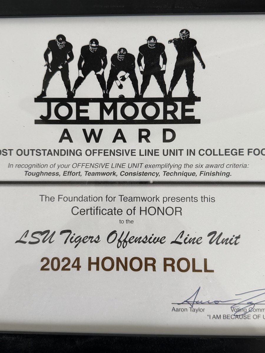 Brad Davis tweet media