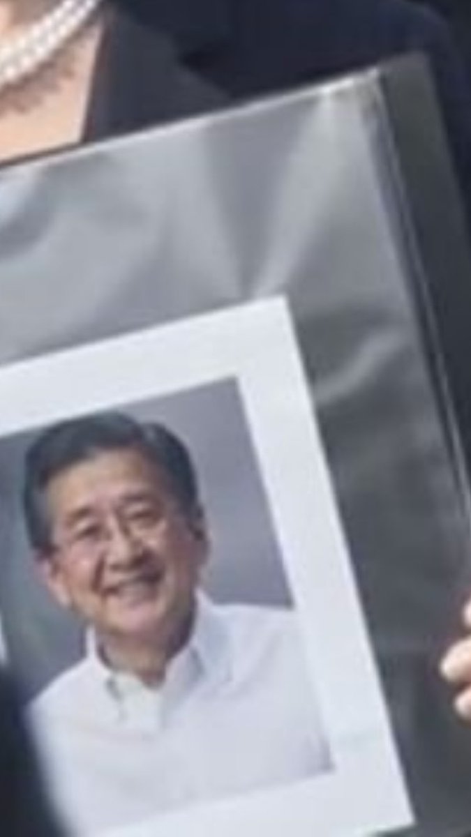 フェイク画像ですね。これ。