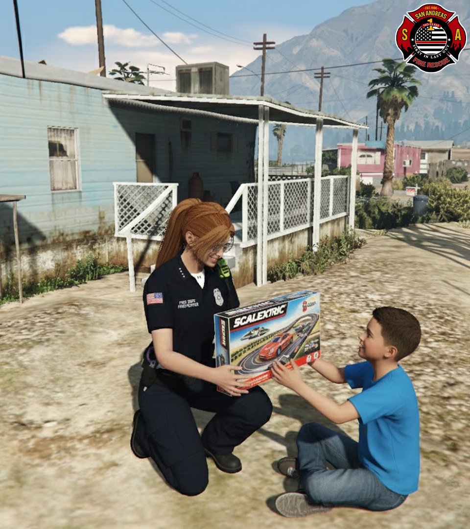 CatedraRP's tweet image. 🎁🚒 Los Reyes llegaron a las calles 🚒🎁
El Departamento de Bomberos repartió ilusión y sonrisas a los más pequeños.
Gestos que hacen grande a Cátedra RP y a su gente. ❤️

#FiveM #Roleplay #LSFD
👉 discord.gg/rxQ9Rfn4p2